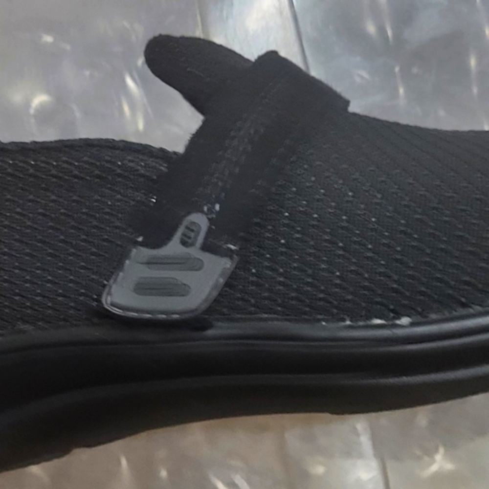 Black Women's Flats & Loafers - Picture 4 of 12